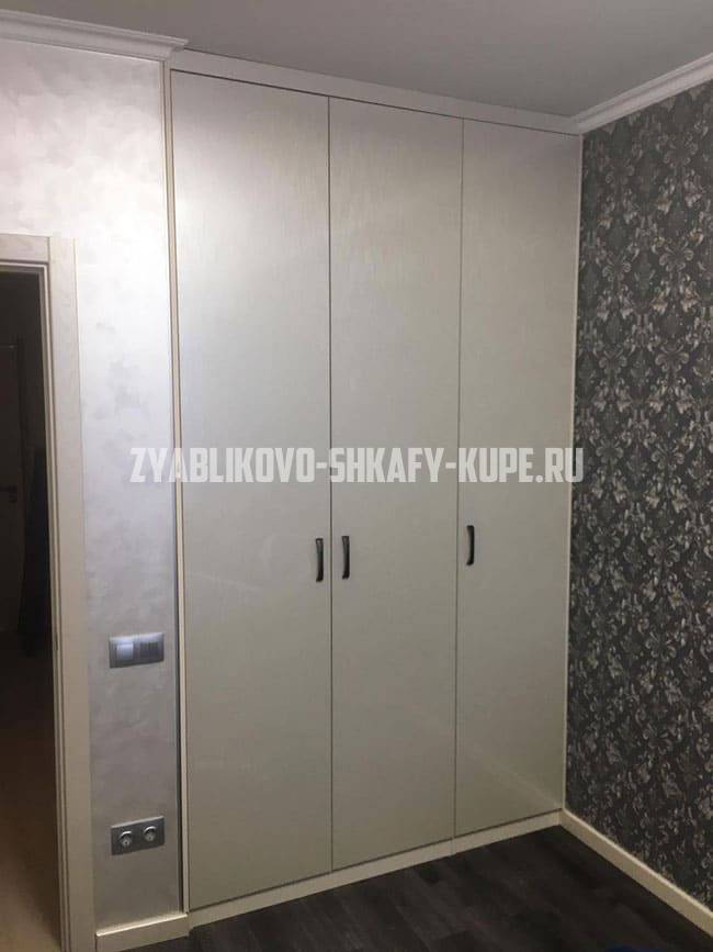 Распашные шкафы Зябликово